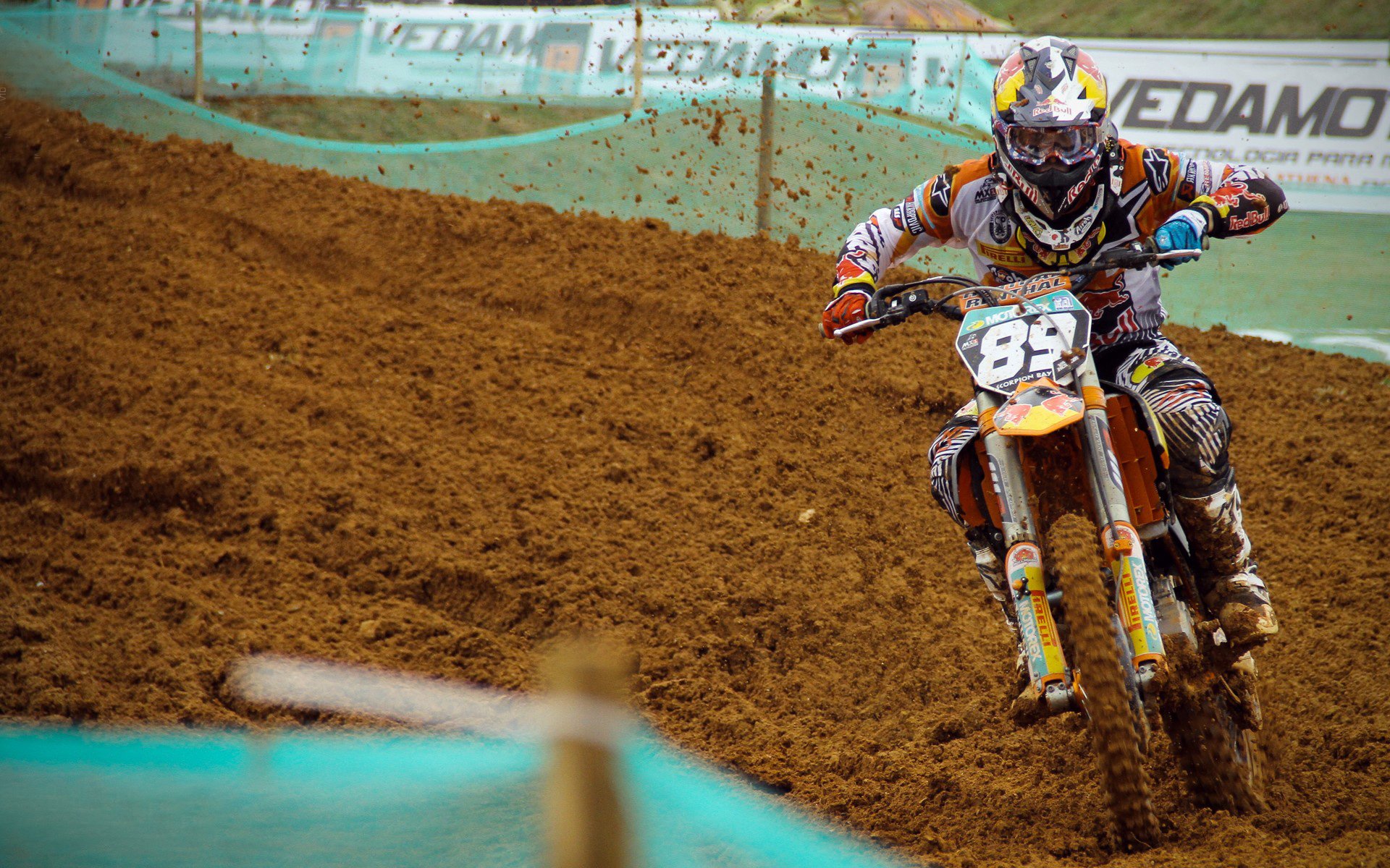 英超青训中心心理压力管理新方法促进球员成长，英超本队青训